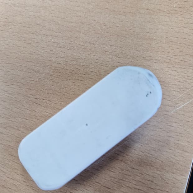 매우 뽀얀 지우개