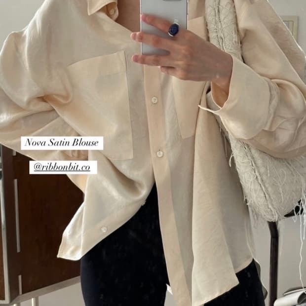 리본빛 새틴 블라우스 Ribbonbit nova satin blouse