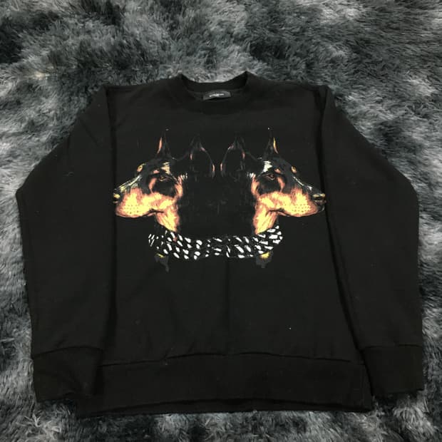투티/A7 Givenchy 프린팅 블랙 맨투맨 S