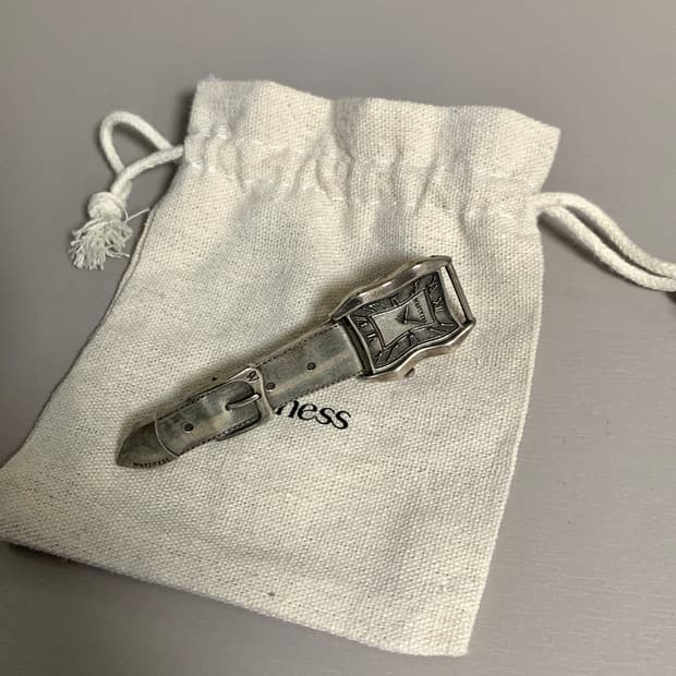 웨이비니스 Ebbs & flow 시계 타이 핀