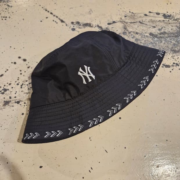 MLB 심볼 챙로고 버킷햇 NY