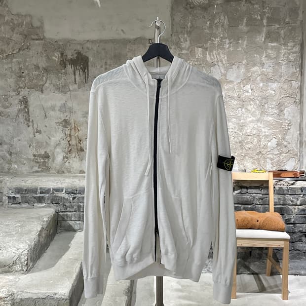 스톤 아일랜드 화이트 와펜 투 웨이 씬 후디 집업