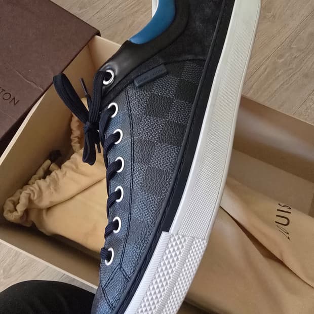 루이비통 스니커즈 1회 착용