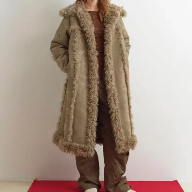 (구해요)아옵트 reversible mustang coat 애쉬베이지