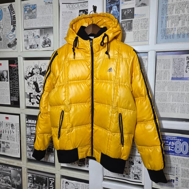 아디다스 옐로우 덕다운 삼선 후드 패딩