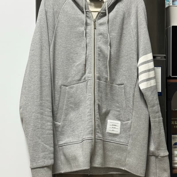 톰브라운 5size 후드집업 팝니다