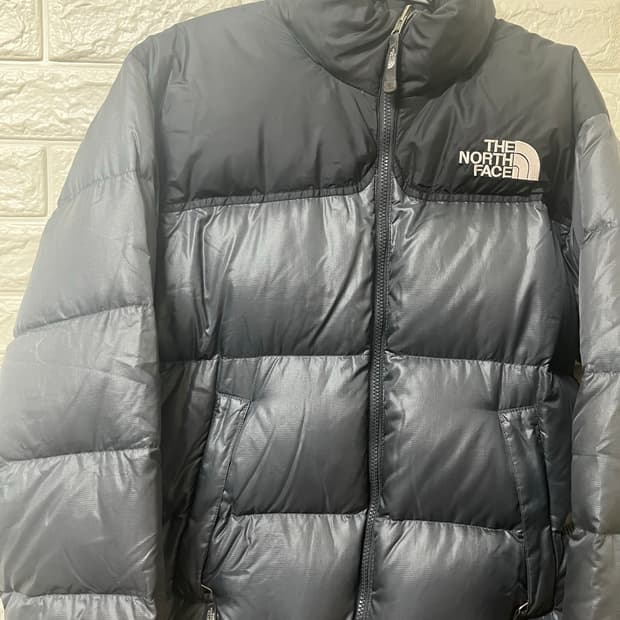 노스페이스 진그레이 회색 눕시 700 패딩 점퍼