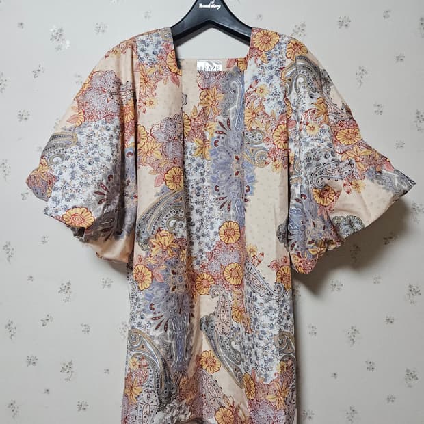 j.kaze 제이카렌 시그니처 퍼프 미니 원피스