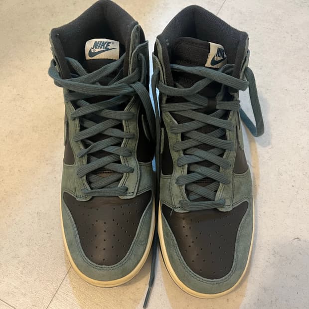 나이키 덩크 하이 레트로 프리미엄 페이디드 스프러스