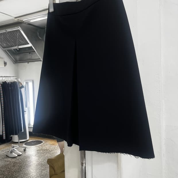 프라다 스포츠 블랙 미디 스커트