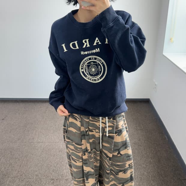 Mardi Mercredi 마르디메크르디 네이비 맨투맨