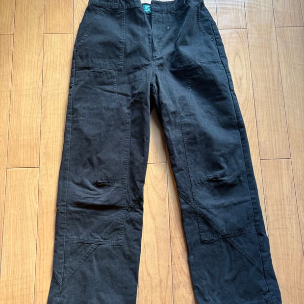 더콜디스트모먼트 바지