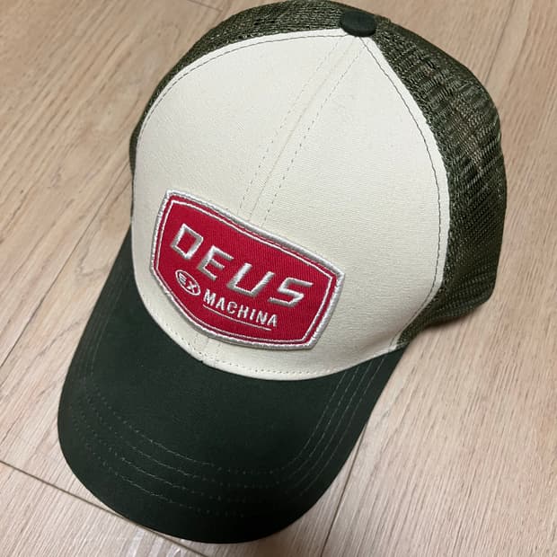 데우스 모자 트러커 캡