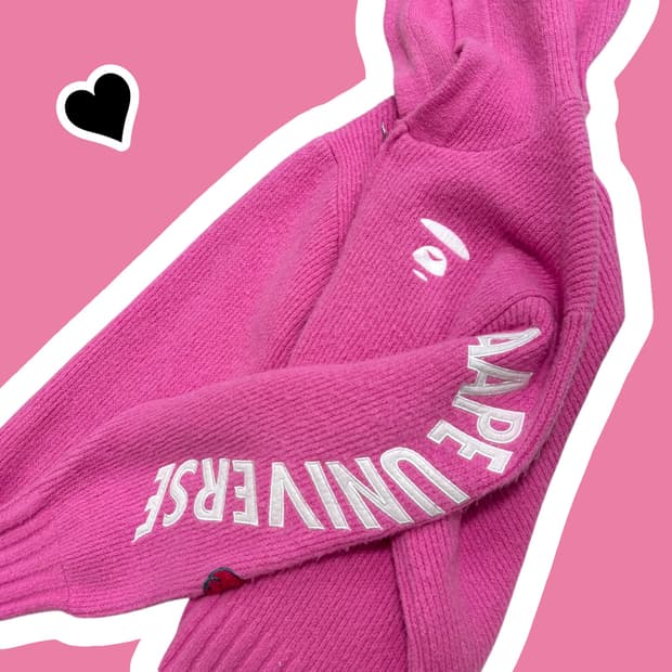 에이프 딸기우유 후드 오버 니트집업