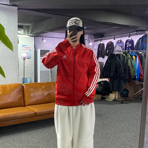 아디다스 오리지널 사이드라인 레드 배색 트랙 탑 져지 B3128 