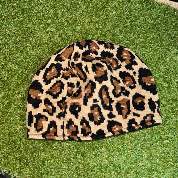 스컬프터 레오파드 비니