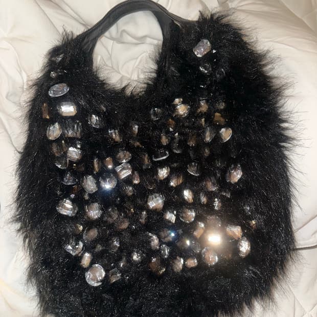 갸루 크리스탈 퍼 가방