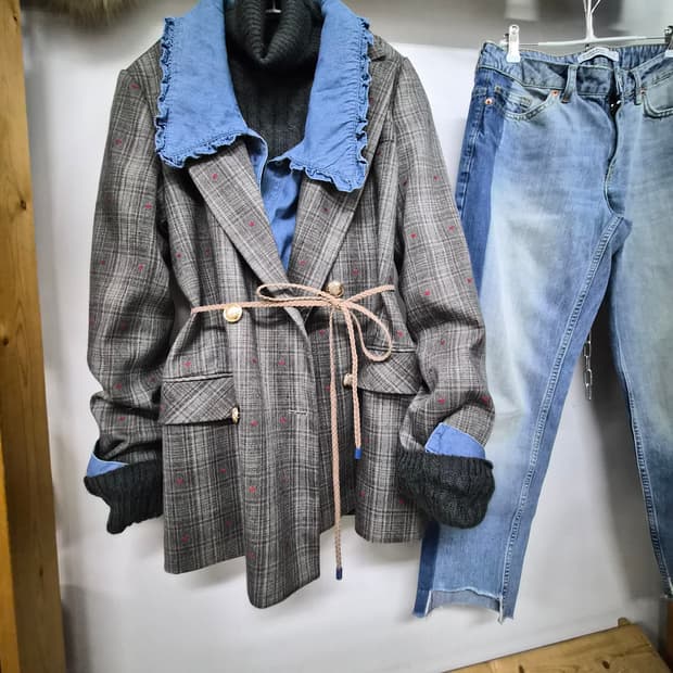 폴앤조 울 자수 하트 체크 자켓