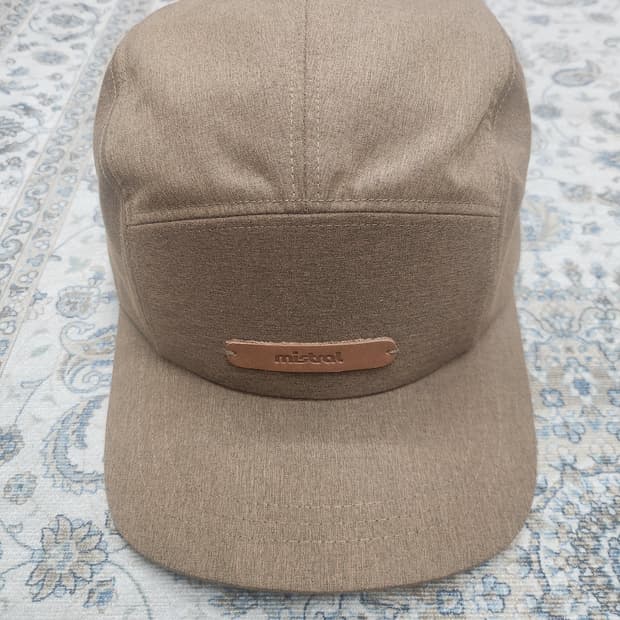 mistral 미스트랄 캠프캡 F