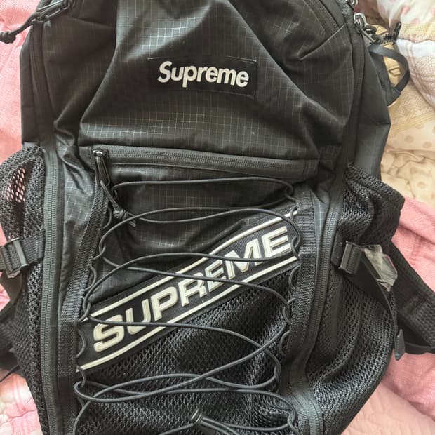 슈프림 백팩 23fw
