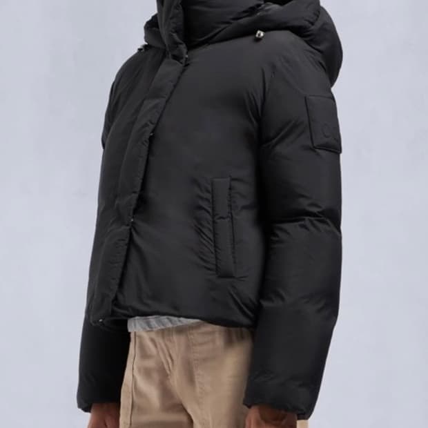 무스너클 코야 크롭 패딩 세이지 컬러