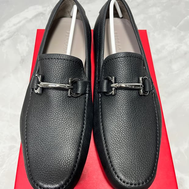 새상품)페라가모 남성 로퍼 CANCUN 블랙 8D (270추천)