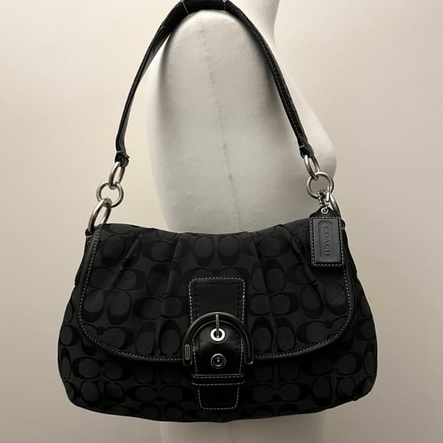Coach All Black Basic Shoulder Bag