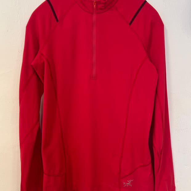 아크테릭스 여성 집업 티셔츠 S 레드