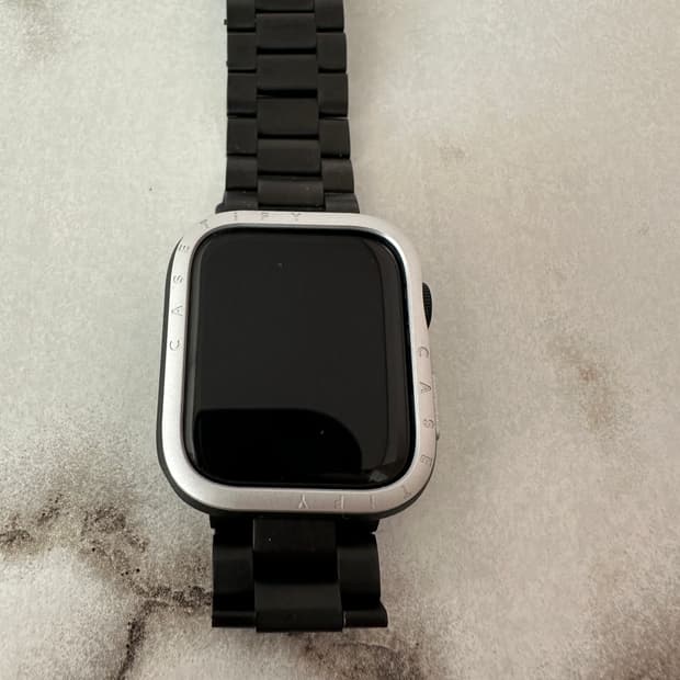 애플워치se2 + 케이스티파이 메탈릭 케이스