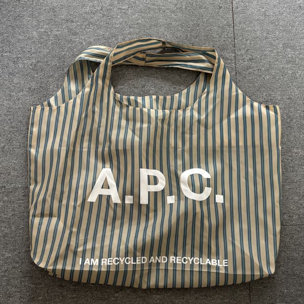 a.p.c 아페쎄 리사이클링백 리유저블백 에코백 가방 파리