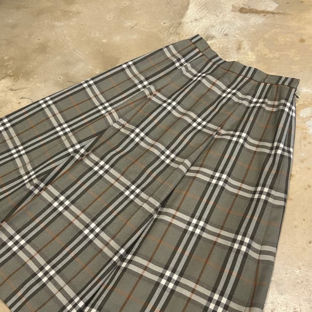 버버리 롱치마