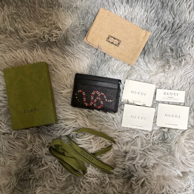 구찌 킹스네이크 카드지갑 풀박스 급처