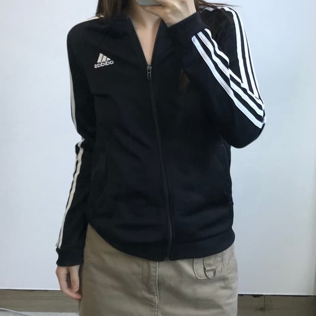 아디다스 블랙 트랙탑 져지