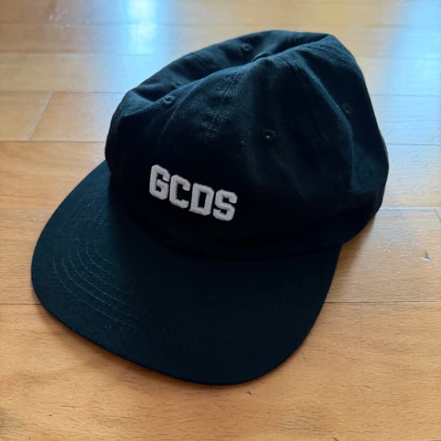 GCDS 블랙볼캡