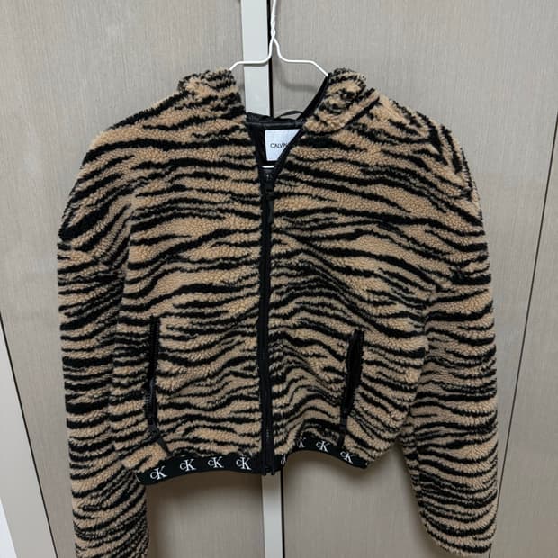 캘빈클라인 호피 후리스