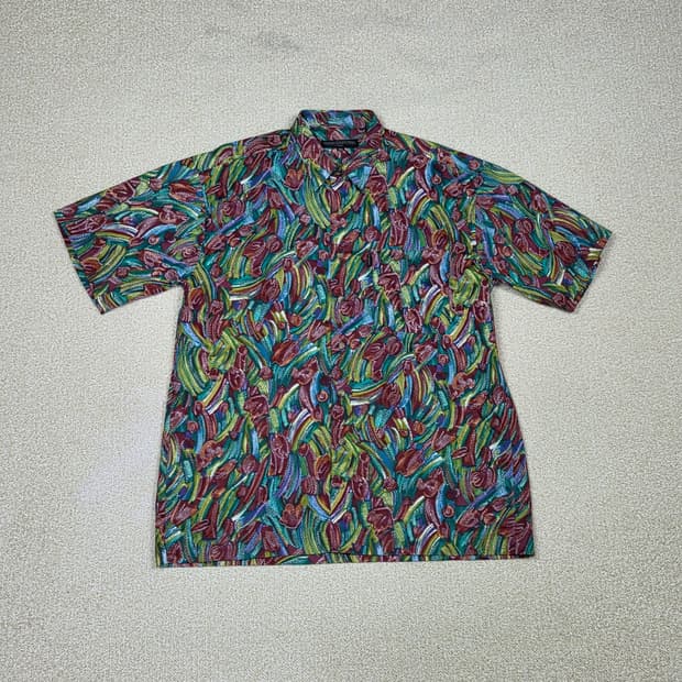 [마리오 발렌티노] 멀티 컬러 추상 패턴 코튼 반팔 셔츠 | S00120