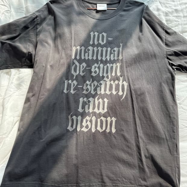 노메뉴얼 티셔츠