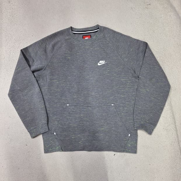 나이키  맨투맨M