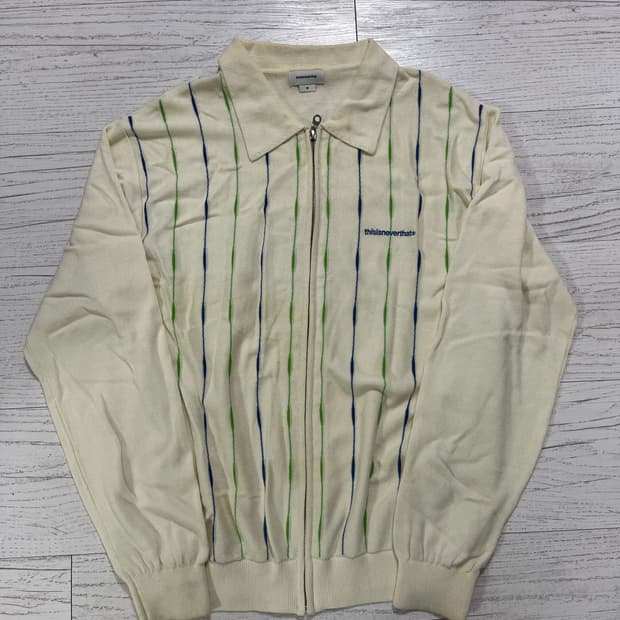 디스이즈네버댓 T로고 집업 폴로 아이보리