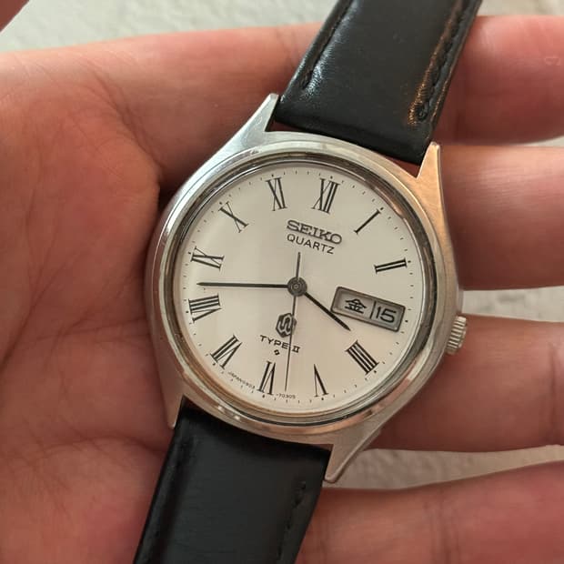 세이코 Seiko TYPE II 쿼츠 로만 인덱스 데이데이트