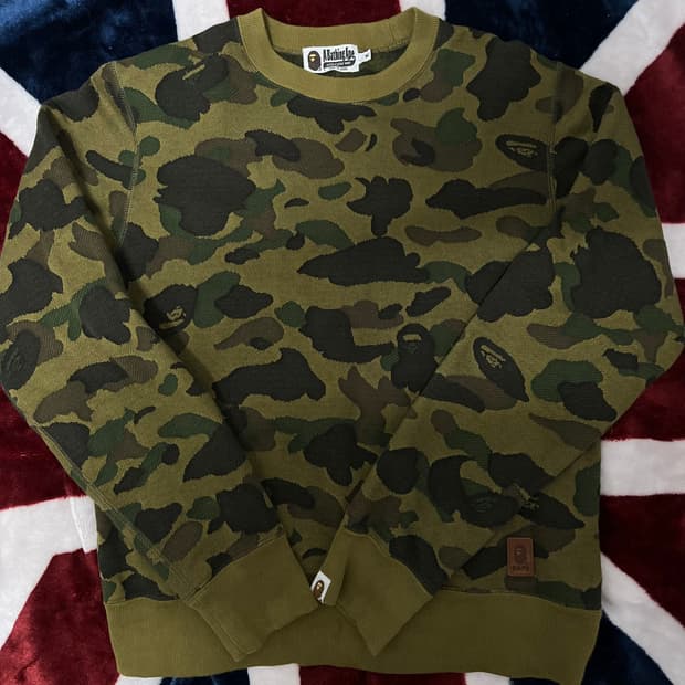 베이프 카모 맨투맨 기모 M