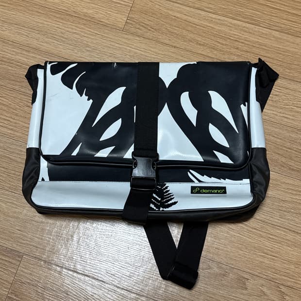 demano 데마노 크로스백