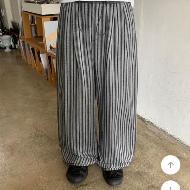 린넨 스트라이프 벌룬 팬츠