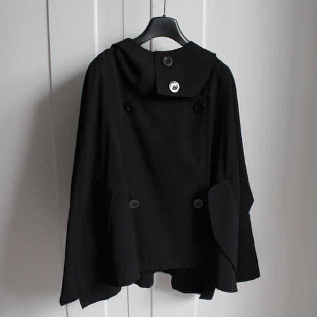 Limi feu poncho fit button jacket