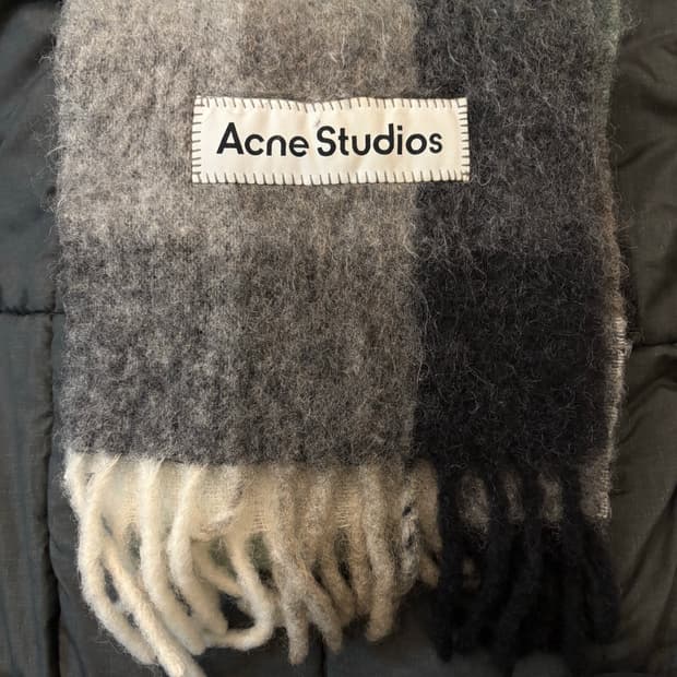 아크네 스튜디오 모헤어 머플러 그린