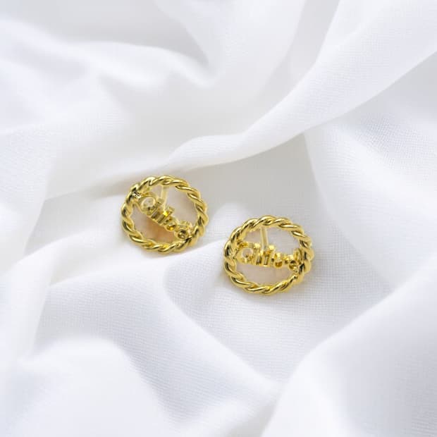 끌로에 로고 귀걸이