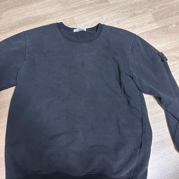 스톤아일랜드 맨투맨 팔아여