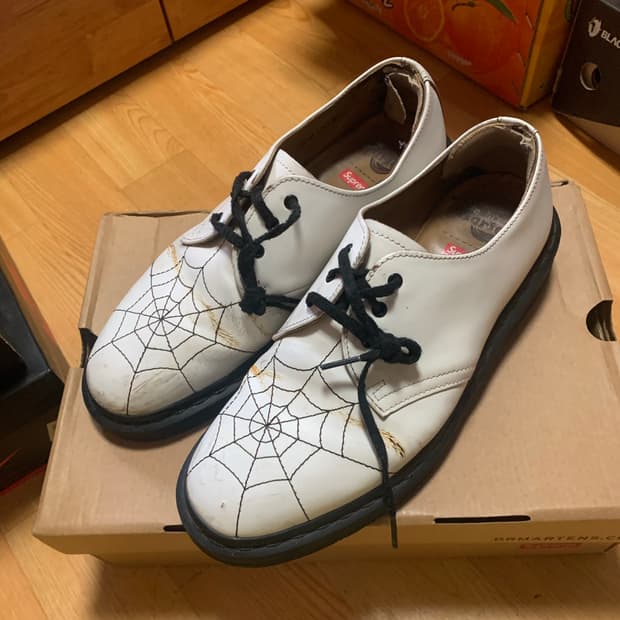 슈프림 닥터마틴 스파이더웹