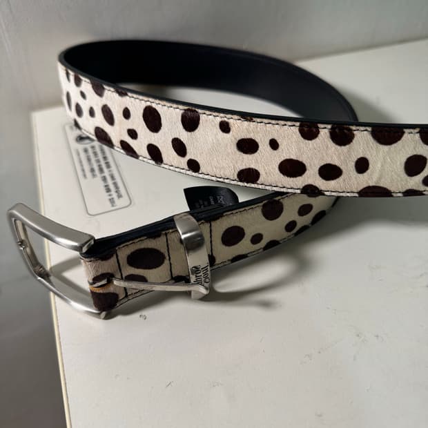 라브로스 카우 벨트