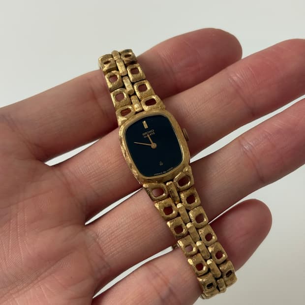 1970s Gold Square Bracelet Ladies Quartz
